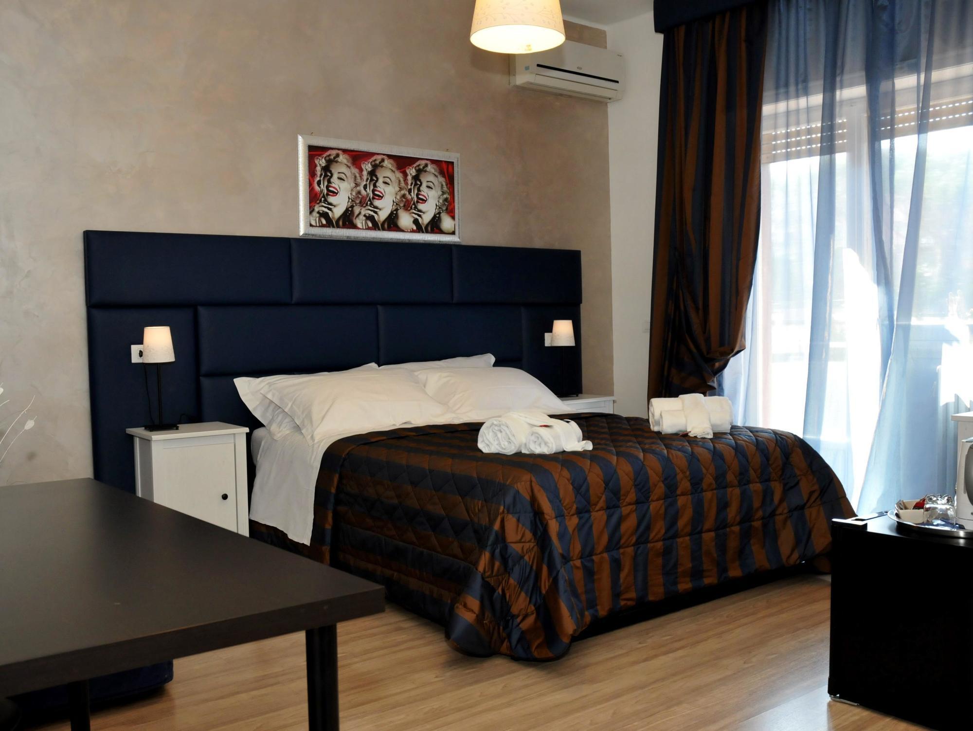 Bed & Breakfast Check-inn 3*