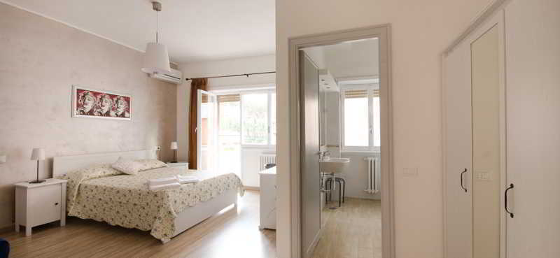 Bed & Breakfast Check-inn 3*