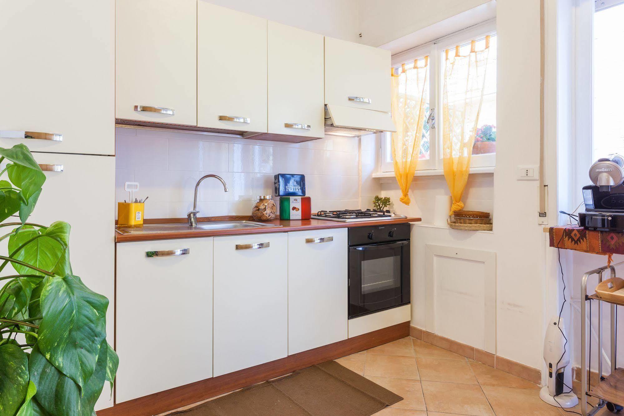 Bed & Breakfast Check-inn Roma