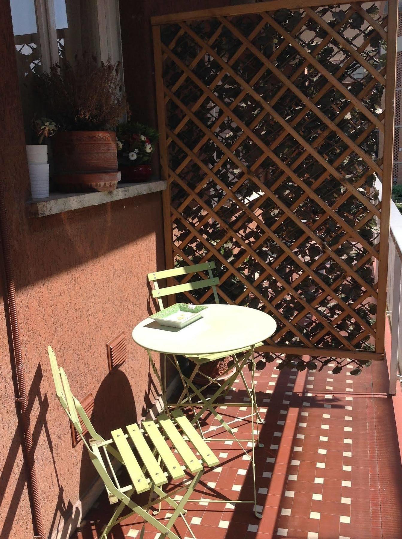 Check-inn Bed & Breakfast