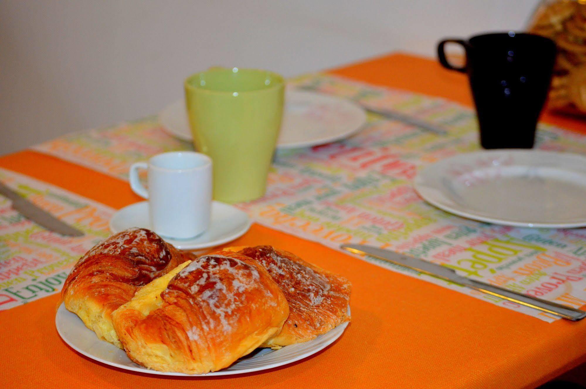 Check-inn Bed & Breakfast 3*