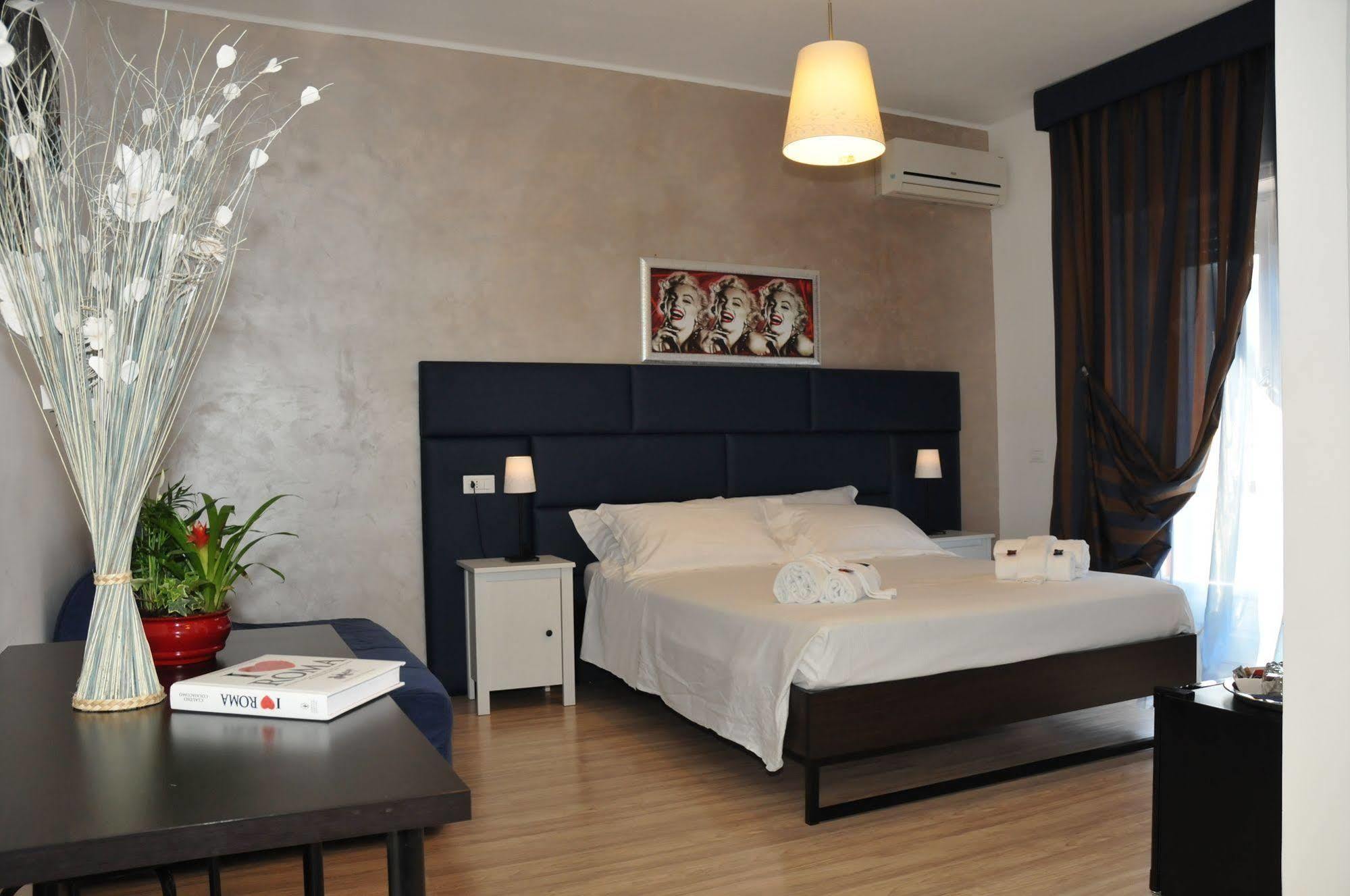 Bed & Breakfast Check-inn 3*