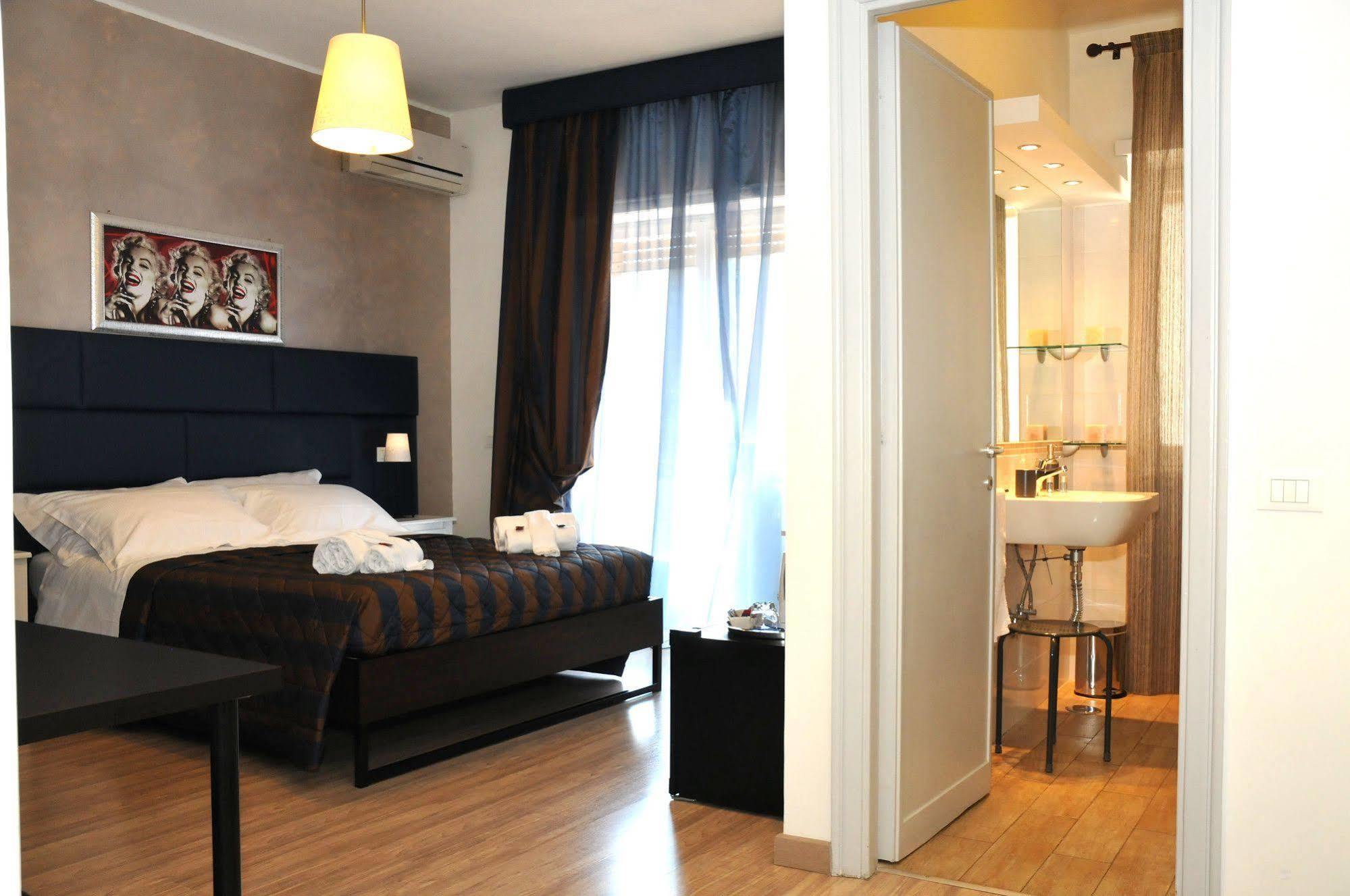 Bed & Breakfast Check-inn
